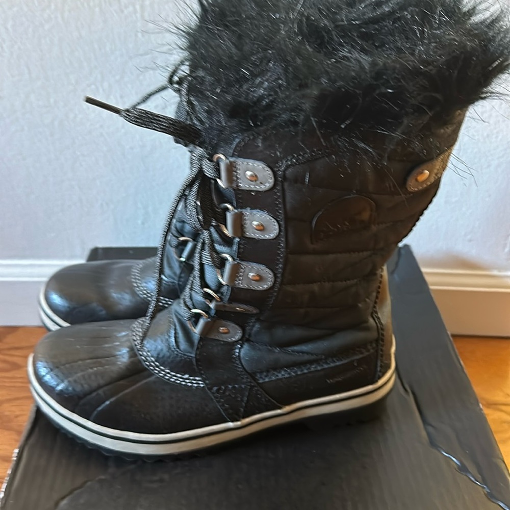 Youth Tofino II WP Sorrell Waterproof Boots( color: Black Quarry